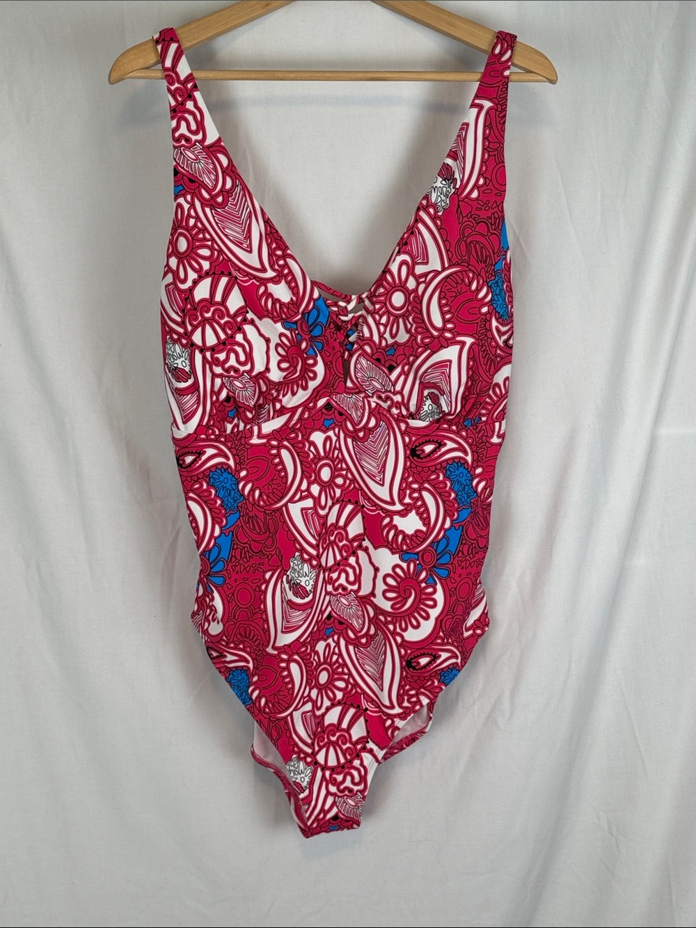 Women's Island Rays One Piece Paisley Swimsuit Size 3X Plus Size NWT